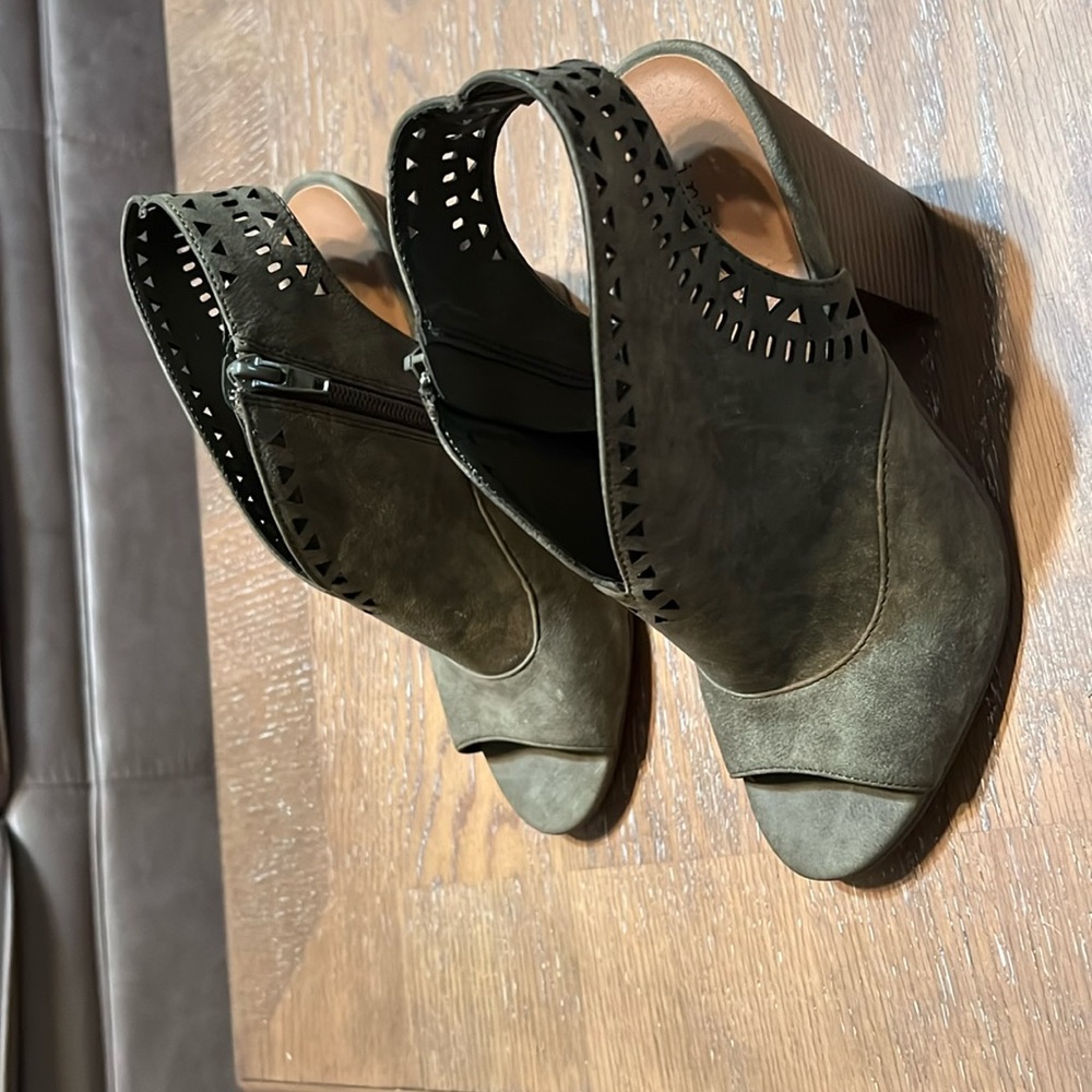 Indigo open toe dress shoes
